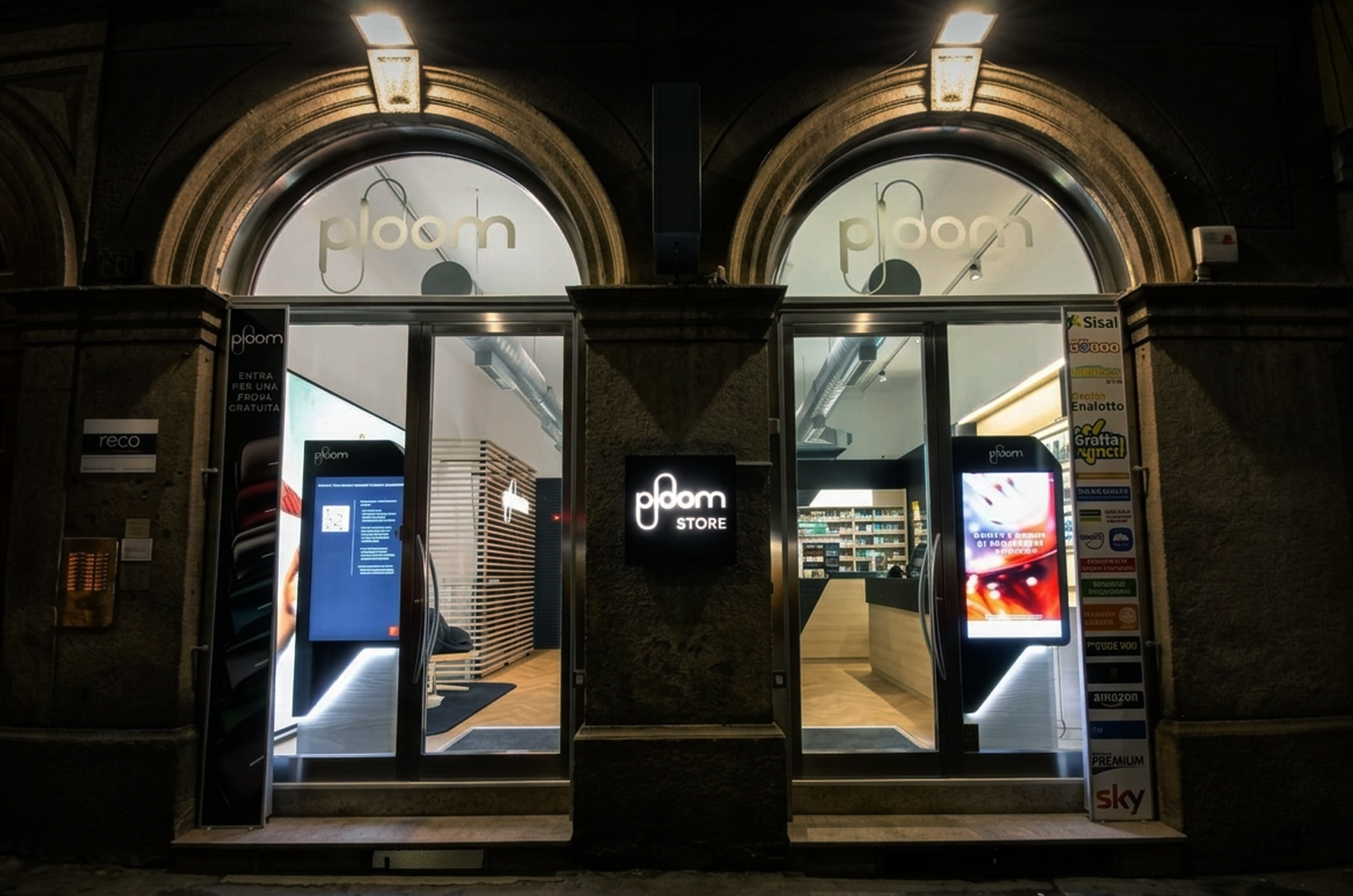 Fit Out - Ploom Store
